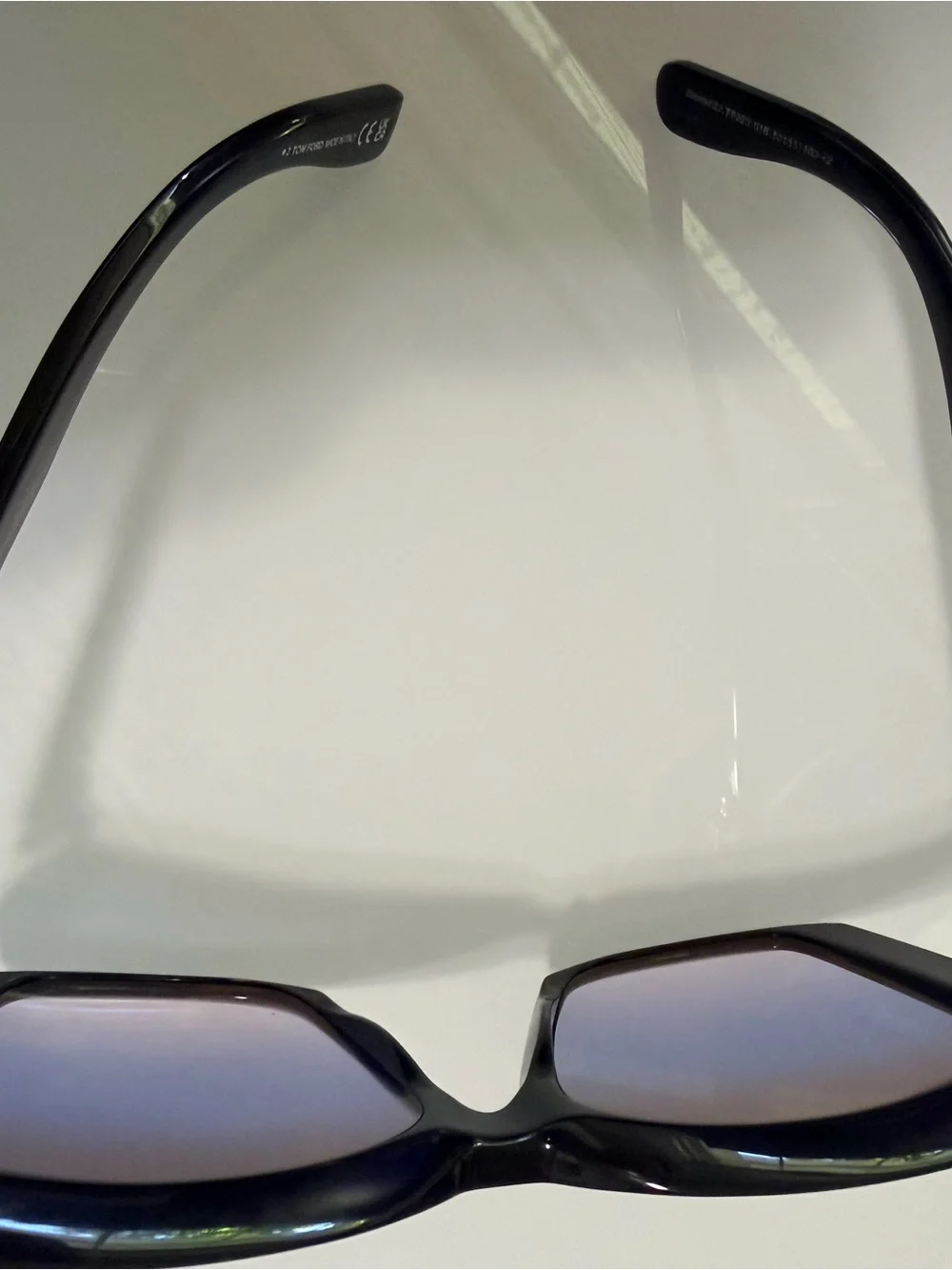 Ford Black Oversized Cat-Eye Sunglasses with Gradient Lenses Tom Ford 920s